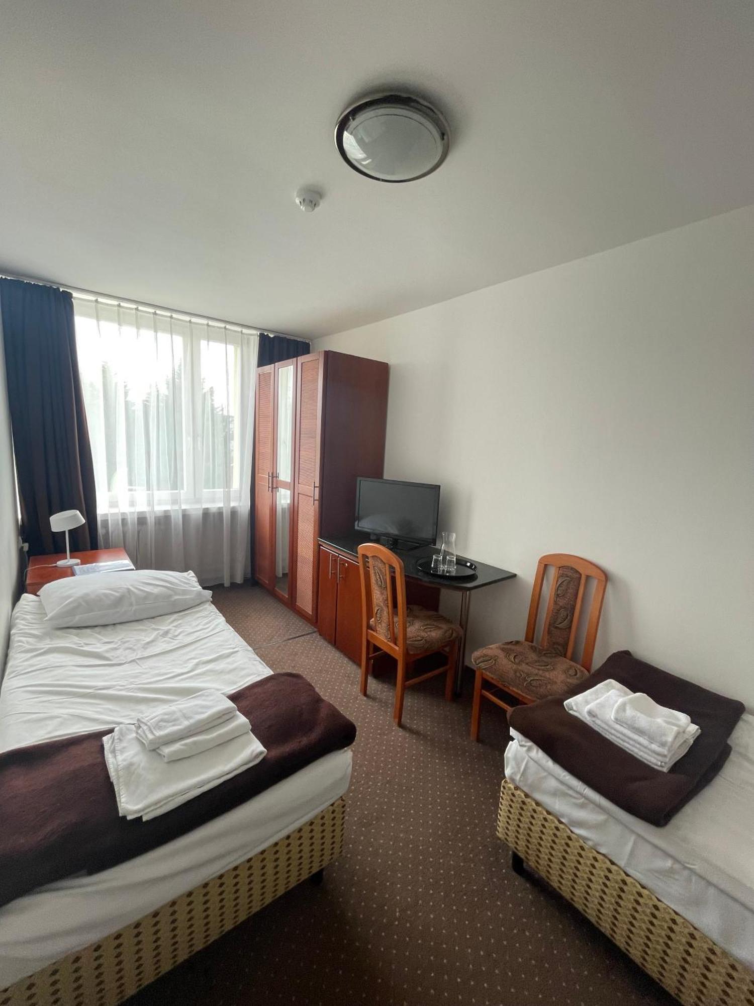 Plonia Economy Hostel Szczecin Luaran gambar